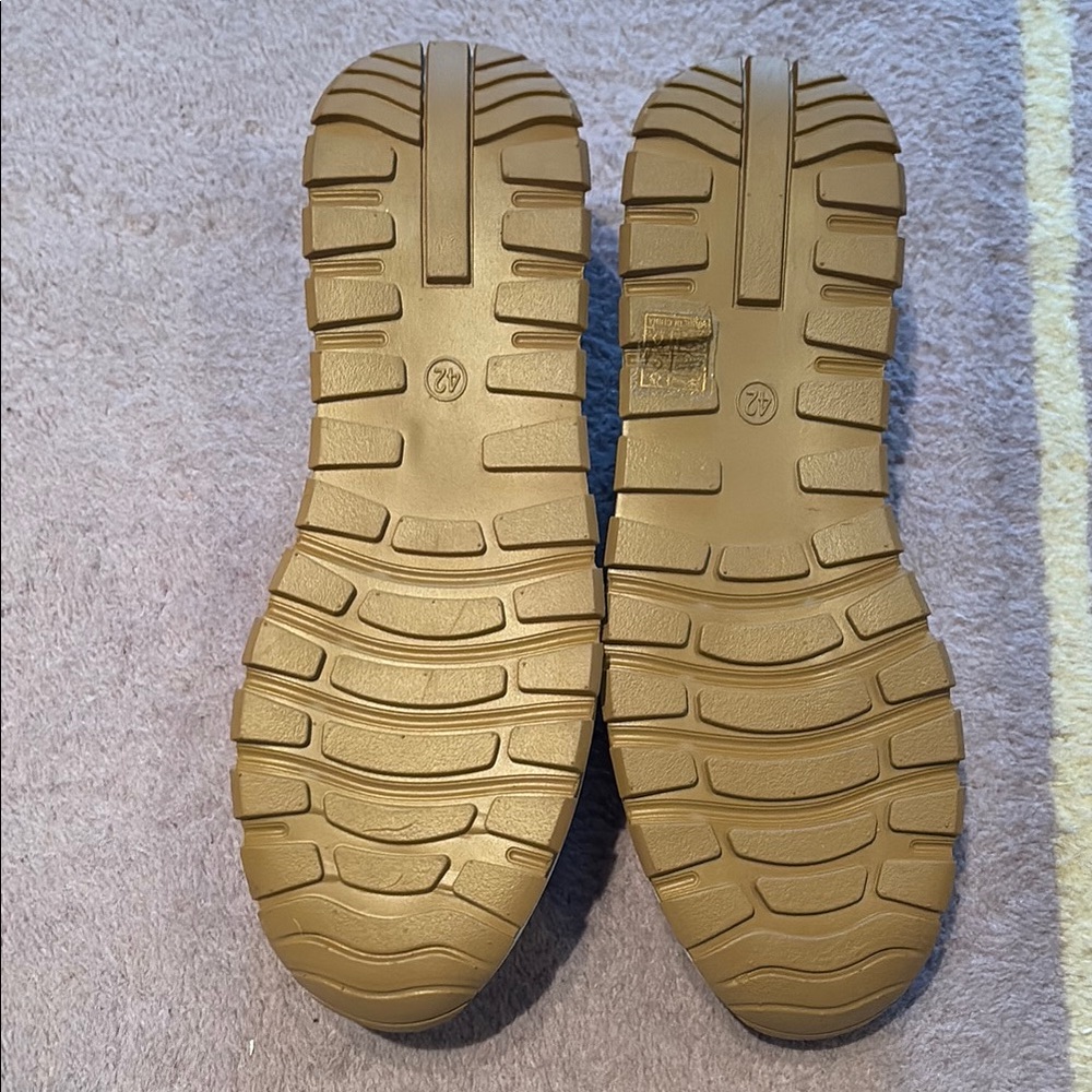 Tan Casual Loafers with Decorative Chain Detail - Picture 4 of 10